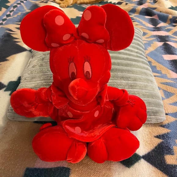 Minnie Mouse Earring & Stuffy Set 💎🍒 ❤️ 💌 - Picture 2 of 8